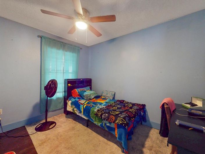 Image No.30-6 Bed Property for sale