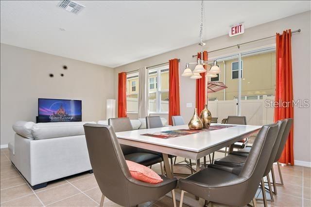 Image No.2-4 Bed Townhouse for sale