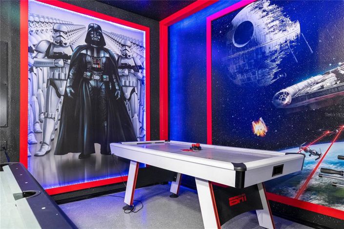 Image No.13-6 Bed Property for sale