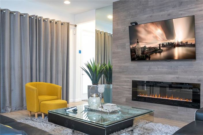 Image No.17-6 Bed Property for sale