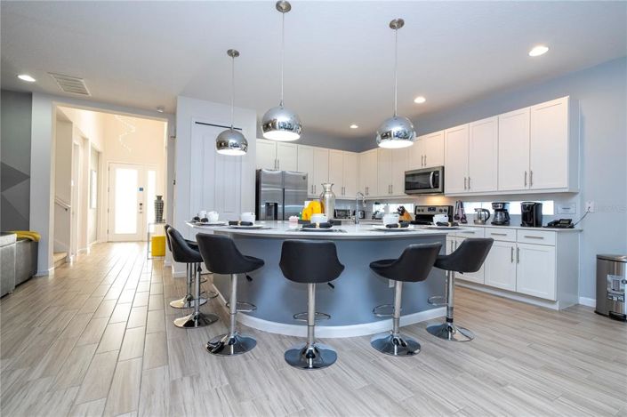 Image No.22-6 Bed Property for sale