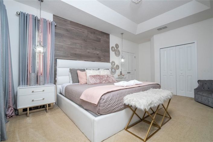 Image No.42-6 Bed Property for sale