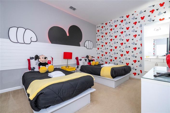 Image No.48-6 Bed Property for sale