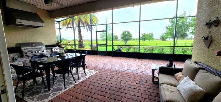 Image No.19-5 Bed Property for sale