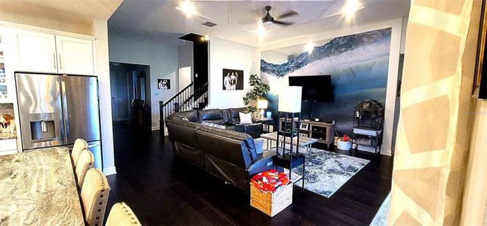 Image No.2-5 Bed Property for sale