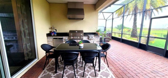 Image No.20-5 Bed Property for sale