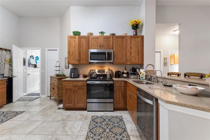 Image No.10-3 Bed Property for sale