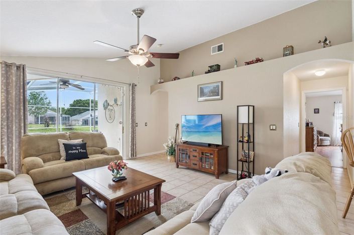 Image No.20-4 Bed Property for sale