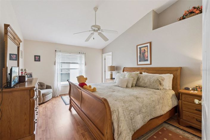 Image No.23-4 Bed Property for sale