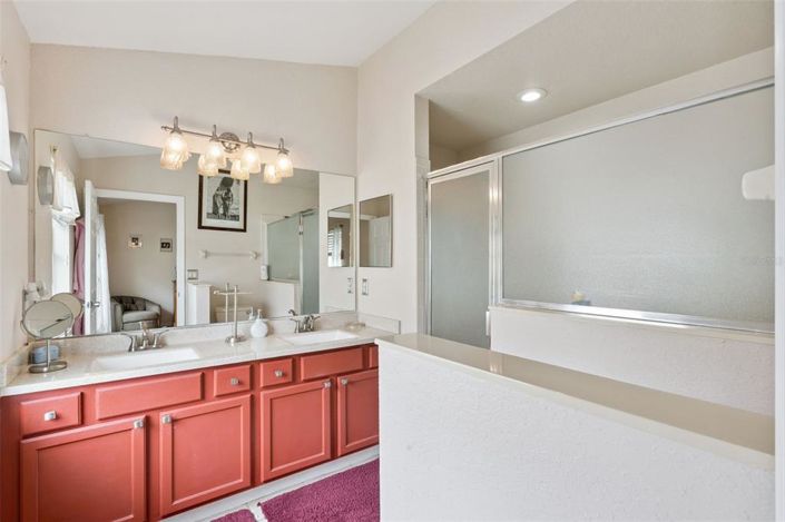 Image No.25-4 Bed Property for sale