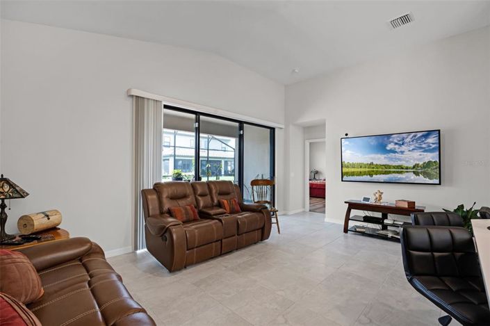 Image No.11-3 Bed Property for sale