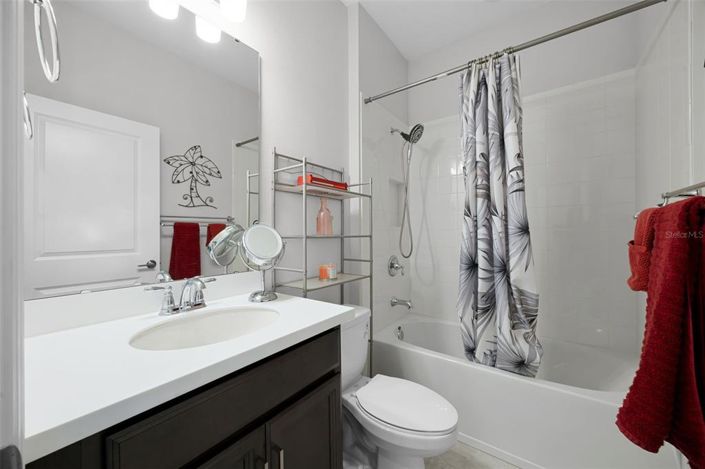 Image No.22-3 Bed Property for sale