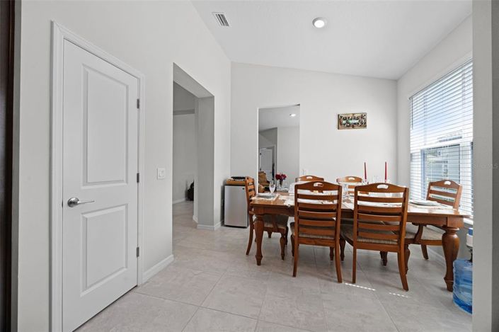 Image No.26-3 Bed Property for sale