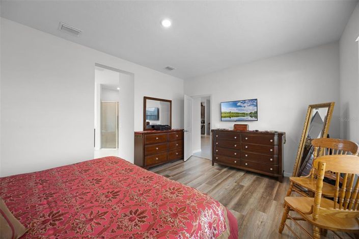 Image No.29-3 Bed Property for sale