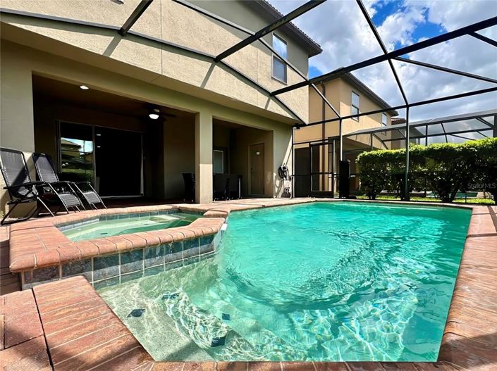 Image No.11-7 Bed Property for sale