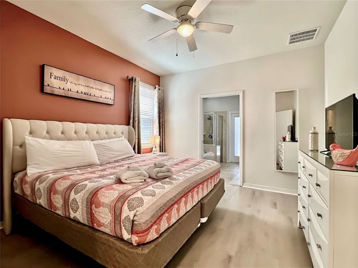 Image No.13-7 Bed Property for sale