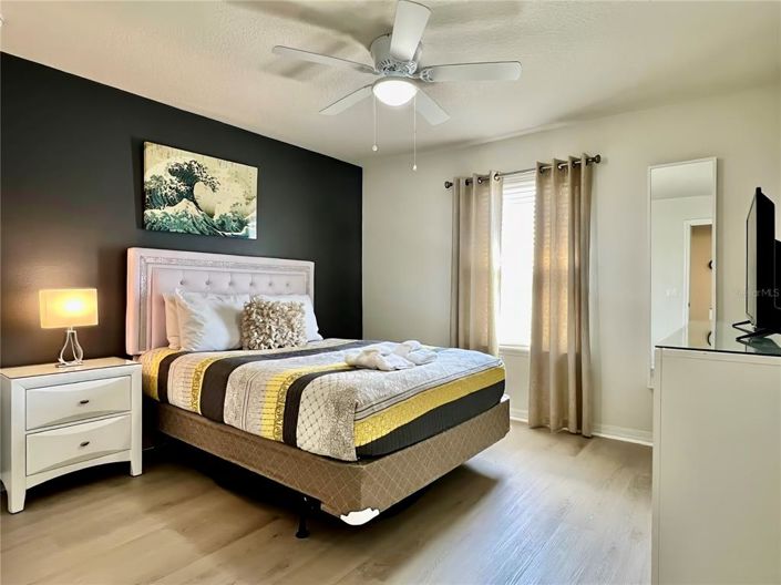 Image No.23-7 Bed Property for sale