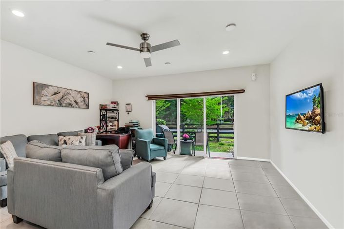 Image No.14-3 Bed Townhouse for sale