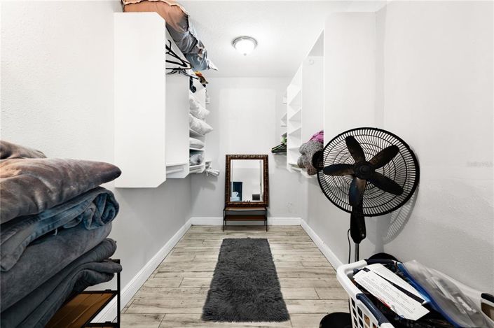 Image No.30-Propriété de 3 chambres à vendre à St. Petersburg