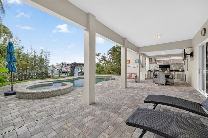 Image No.18-4 Bed Property for sale