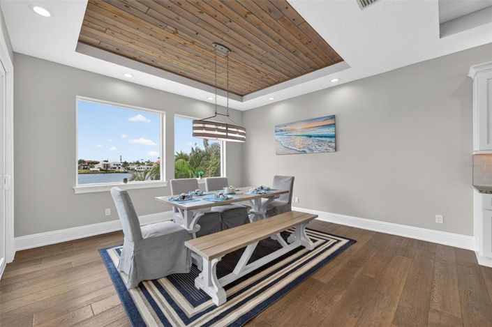 Image No.20-4 Bed Property for sale