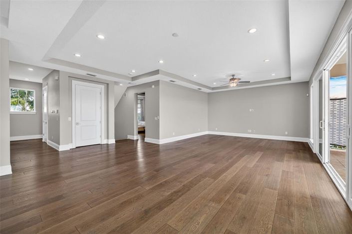 Image No.25-4 Bed Property for sale