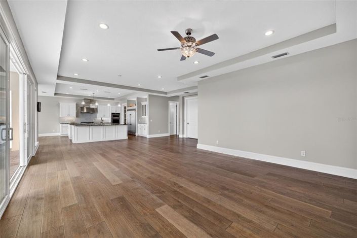 Image No.30-4 Bed Property for sale