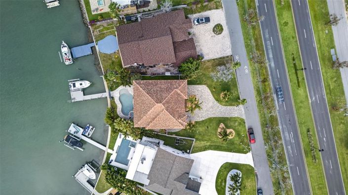 Image No.44-4 Bed Property for sale