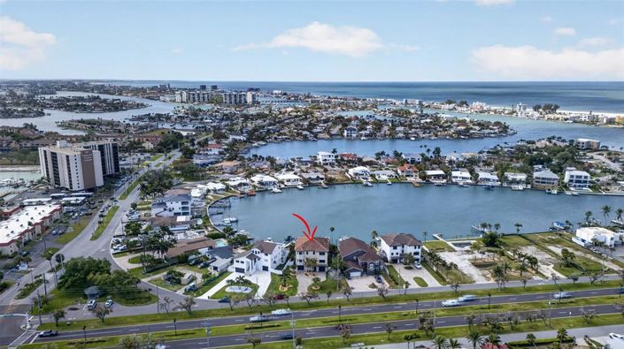 Image No.45-4 Bed Property for sale