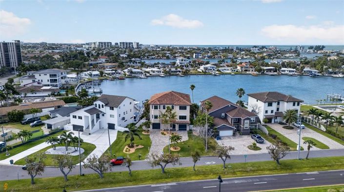 Image No.53-4 Bed Property for sale