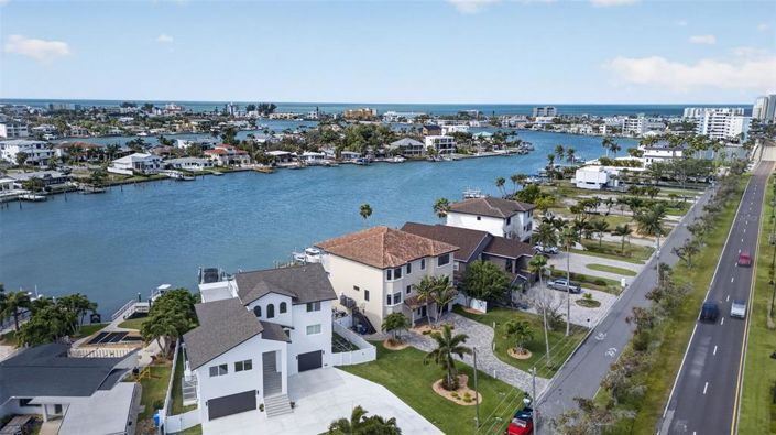 Image No.54-4 Bed Property for sale