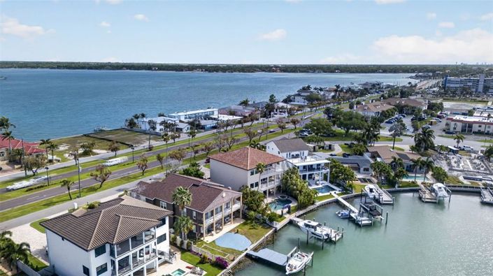 Image No.57-4 Bed Property for sale