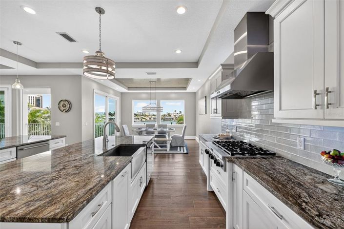 Image No.60-4 Bed Property for sale