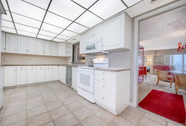 Image No.23-3 Bed Property for sale