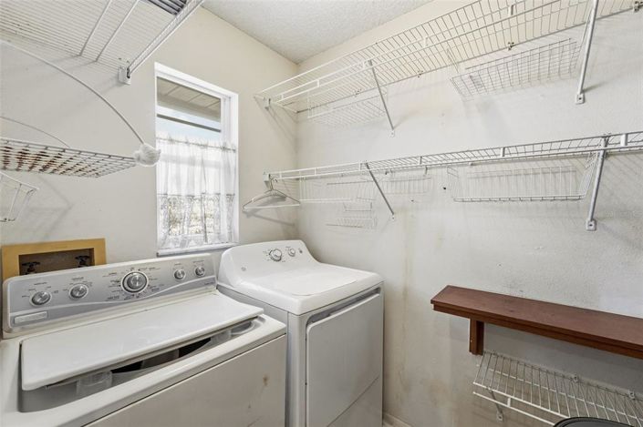 Image No.10-4 Bed Property for sale