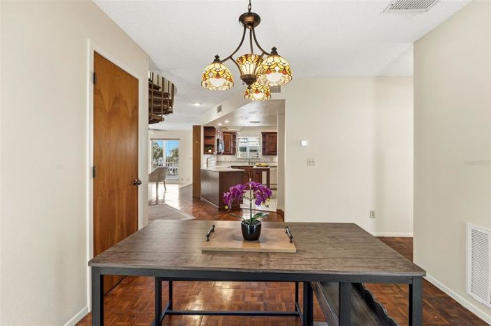 Image No.15-4 Bed Property for sale