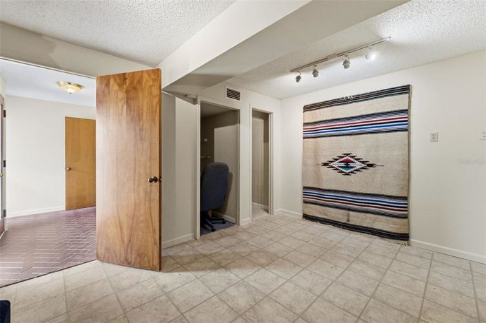 Image No.39-4 Bed Property for sale