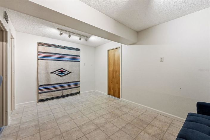 Image No.40-4 Bed Property for sale