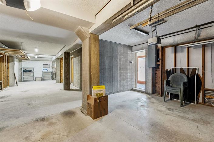 Image No.41-4 Bed Property for sale