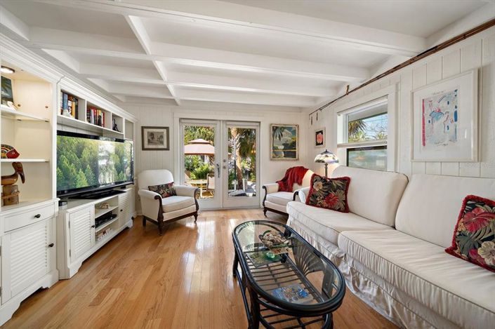 Image No.8-1 Bed Property for sale