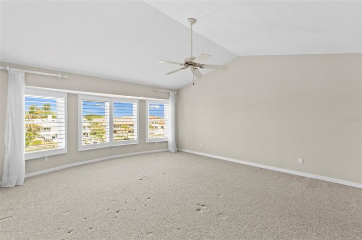 Image No.27-3 Bed Townhouse for sale