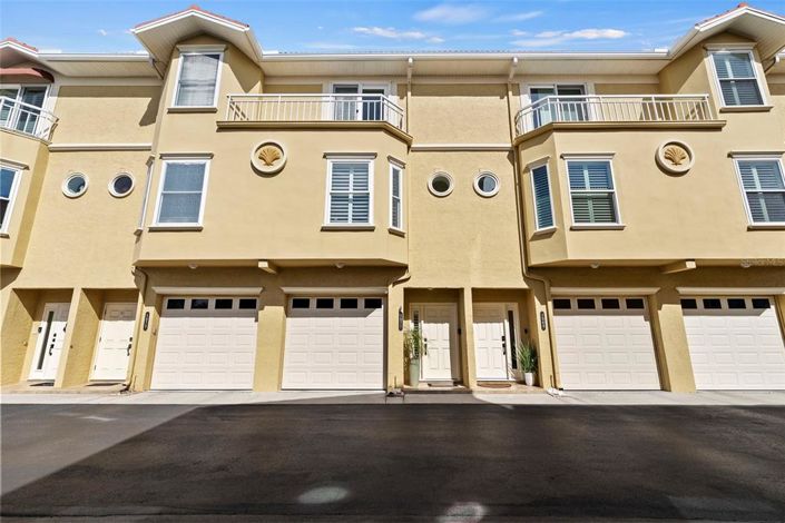 Image No.4-3 Bed Townhouse for sale