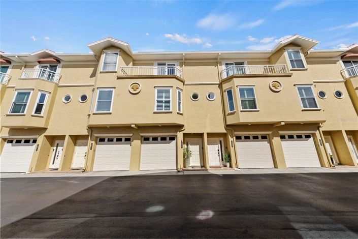 Image No.60-3 Bed Townhouse for sale