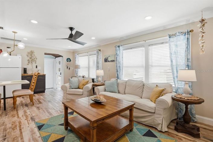 Image No.4-4 Bed Property for sale