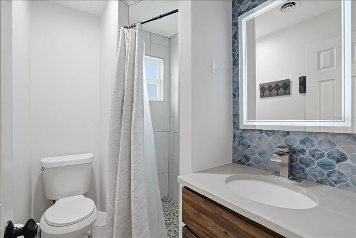 Image No.13-Propriété de 6 chambres à vendre à Treasure Island