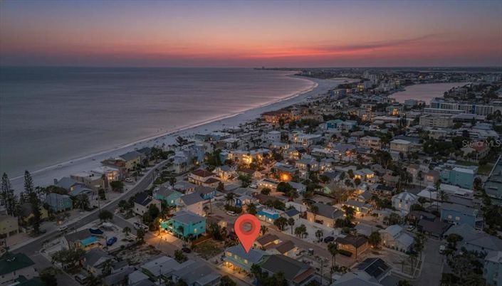 Image No.4-Propriété de 6 chambres à vendre à Treasure Island