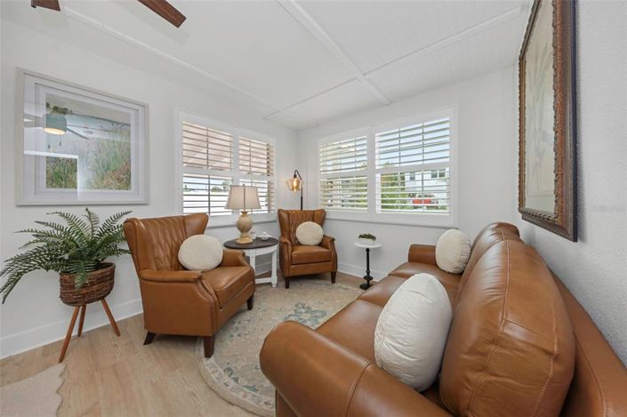 Image No.11-2 Bed Property for sale