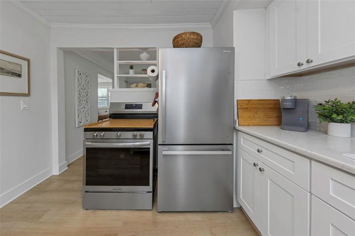 Image No.17-2 Bed Property for sale