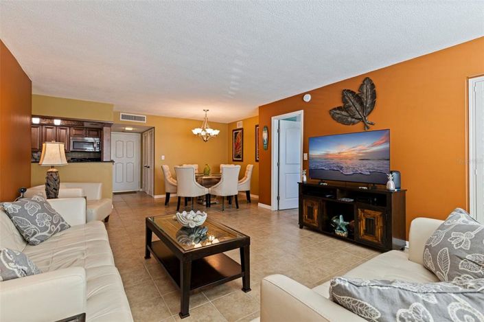 Image No.10-2 Bed Property for sale