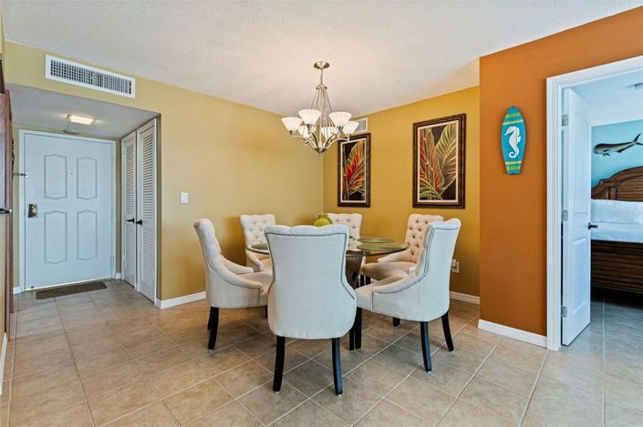 Image No.11-2 Bed Property for sale